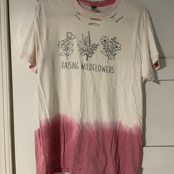 Gildan Tops - Raising Wildflowers distressed t shirt